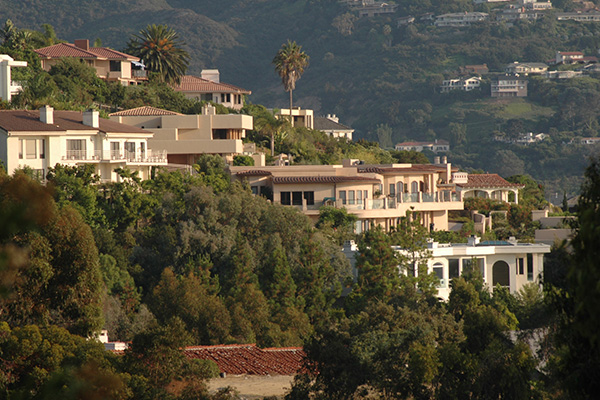 Houses built on hillsides or steep slopes