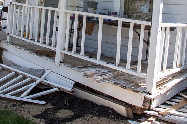 Image: This photo shows damage from ground shaking, following the 2014 American Canyon (Napa) earthquake.